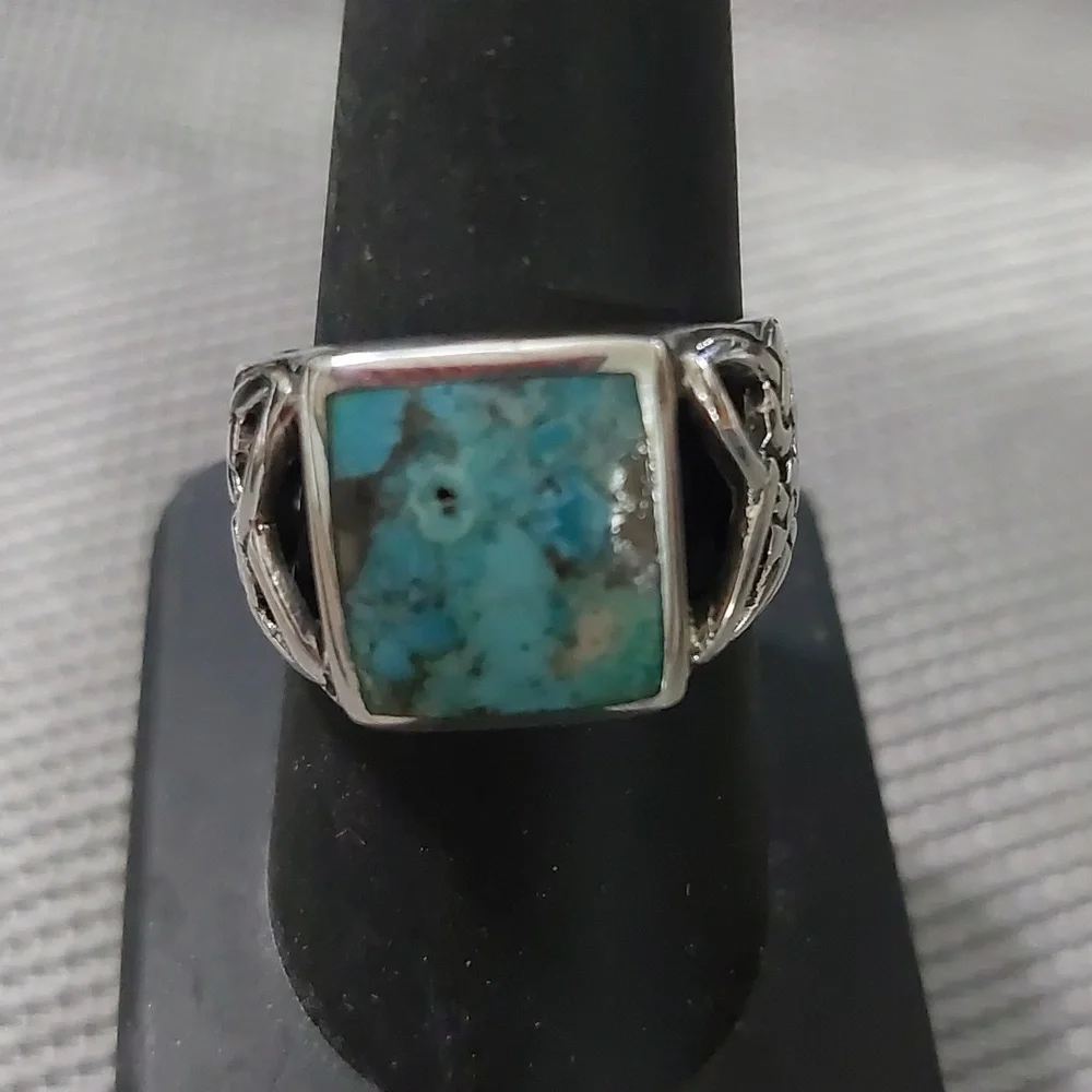 N/A turquoise ring